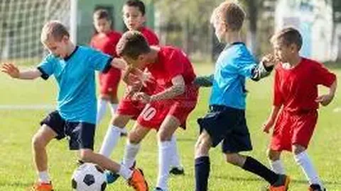 东亚杯惊现2-0大冷！香港力克韩国，U15国足夺冠关键：对阵日本需3-0大胜