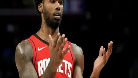 “范尼创纪录：连续两赛季成为首位遭遇七连败的教练之悲”